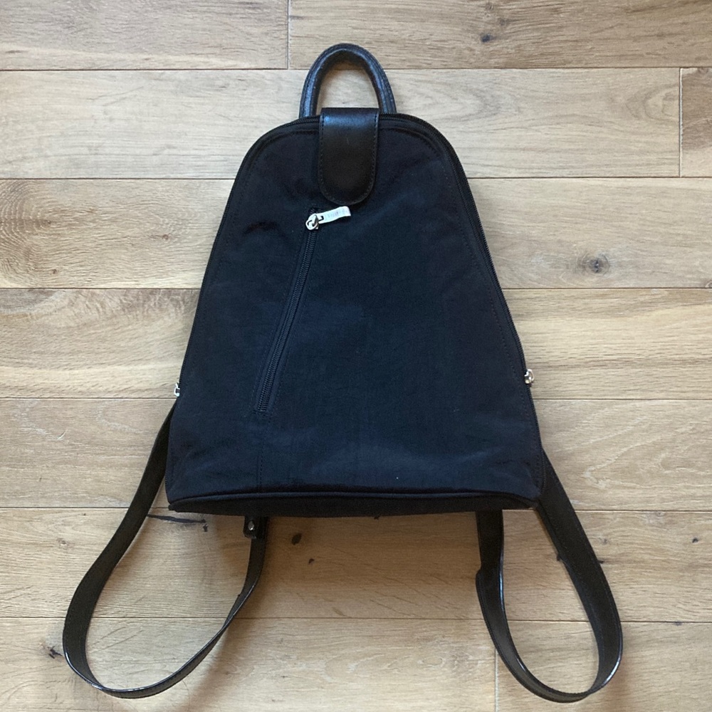 Baggallini Backpack/Sling Purse